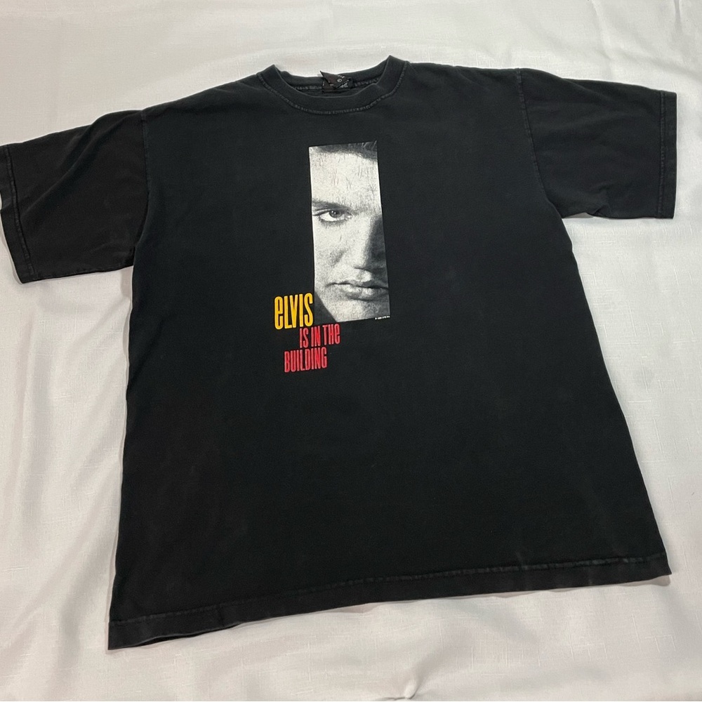 Rare Vintage Elvis Presley "Is in the Building" 1994 black T-shirt #ElvisPresley